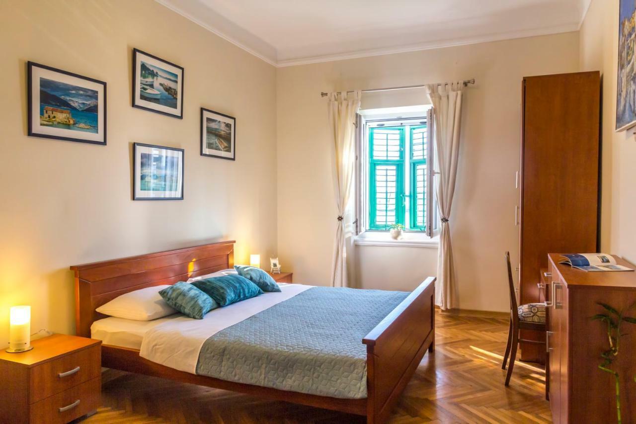 Apartman Natalia Tivat Exterior foto