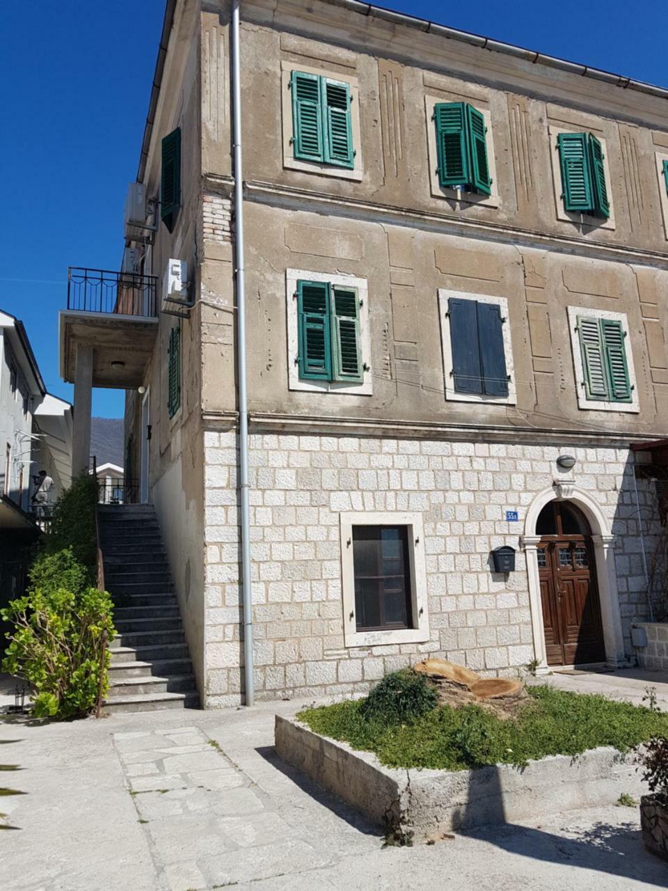 Apartman Natalia Tivat Exterior foto